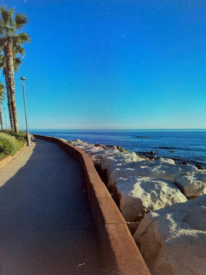 Pin Rollan Beach Saint-Mandrier-sur-Mer Zewnętrze zdjęcie